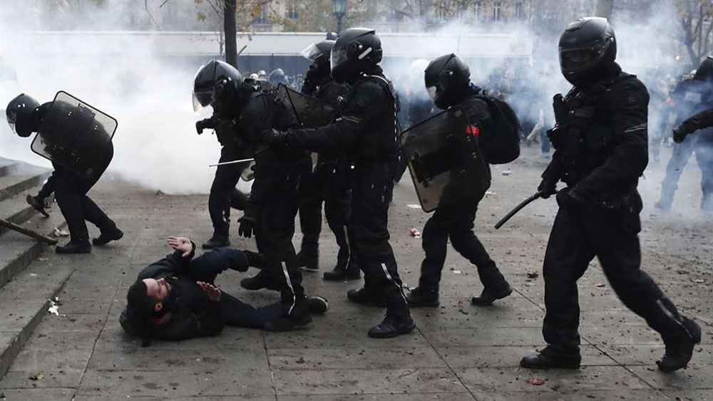 Manifestación en París deja enfrentamientos y 71 detenidos