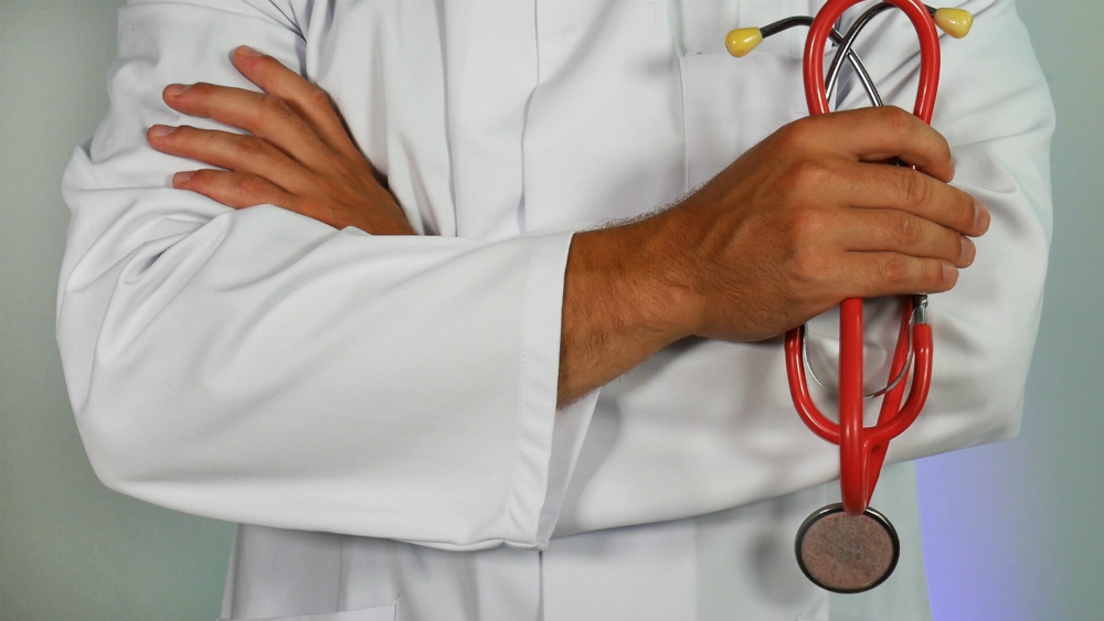 Lanza IMSS convocatoria de más de 8 mil plazas para médicos y enfermeras