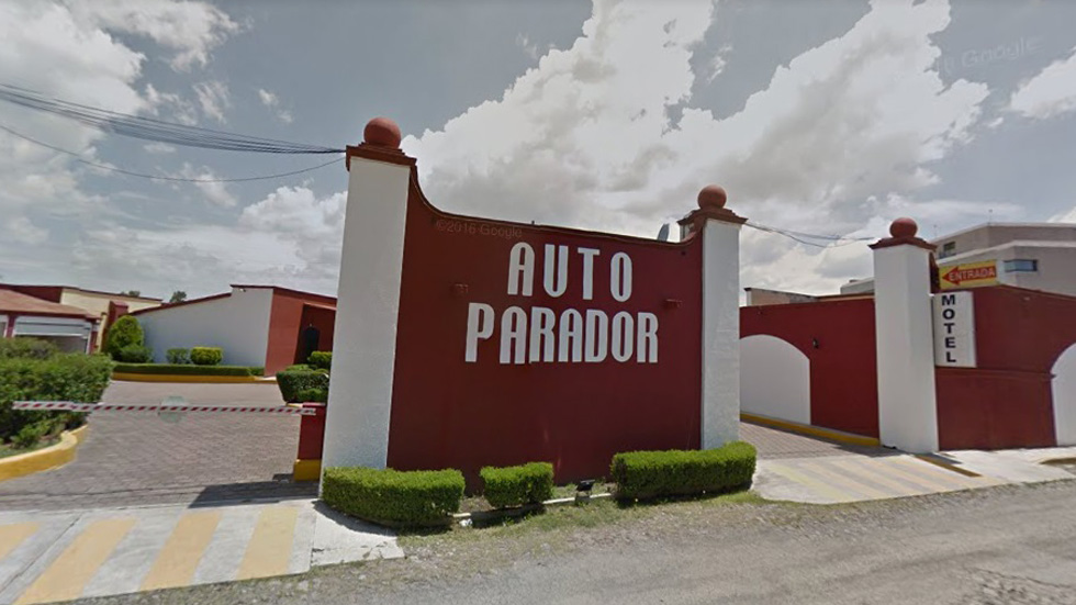 Adolescente acuchilla en motel de Querétaro a anciano