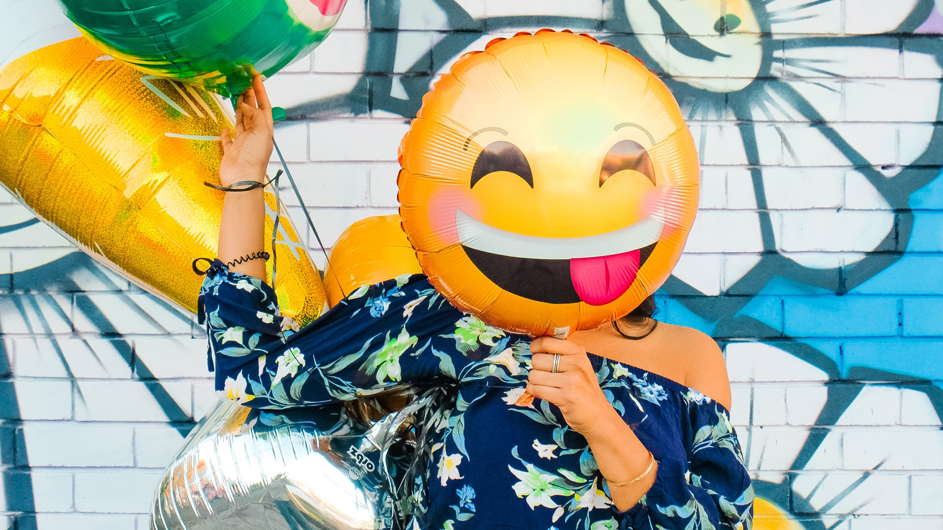 Fundéu BBVA elige a los emojis como palabra del año