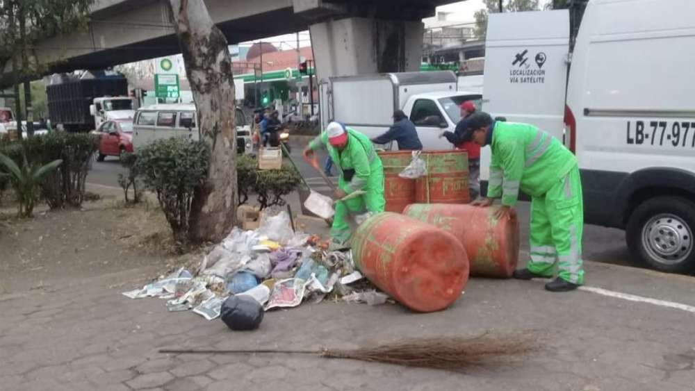 Aplican operativo de limpieza en inmediaciones de Basílica