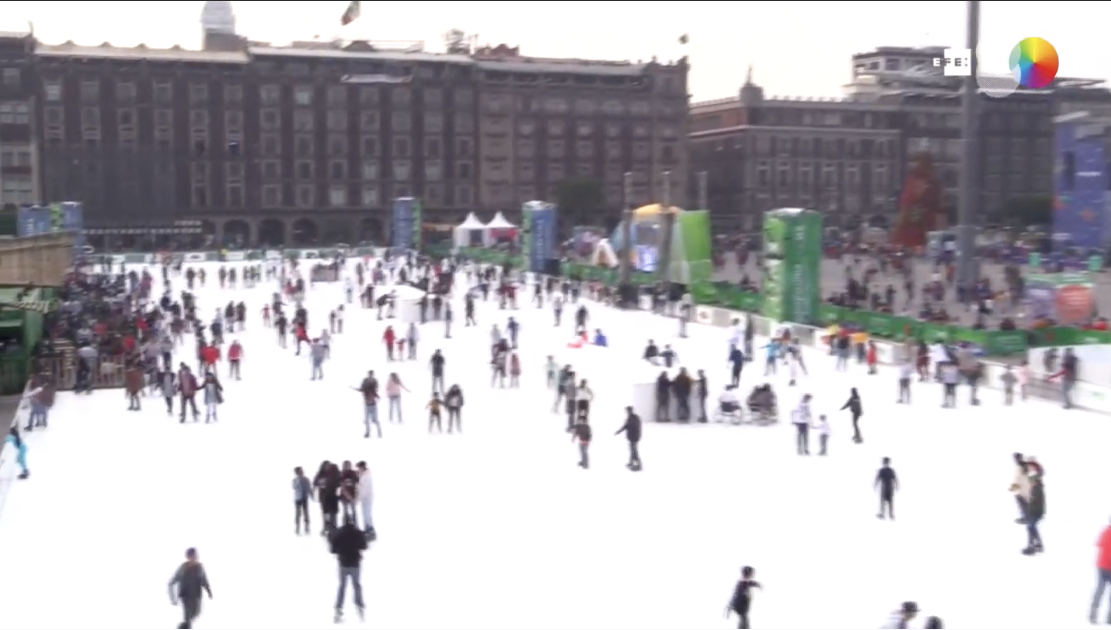 La pista de hielo del Zócalo que contribuye a salvar el planeta