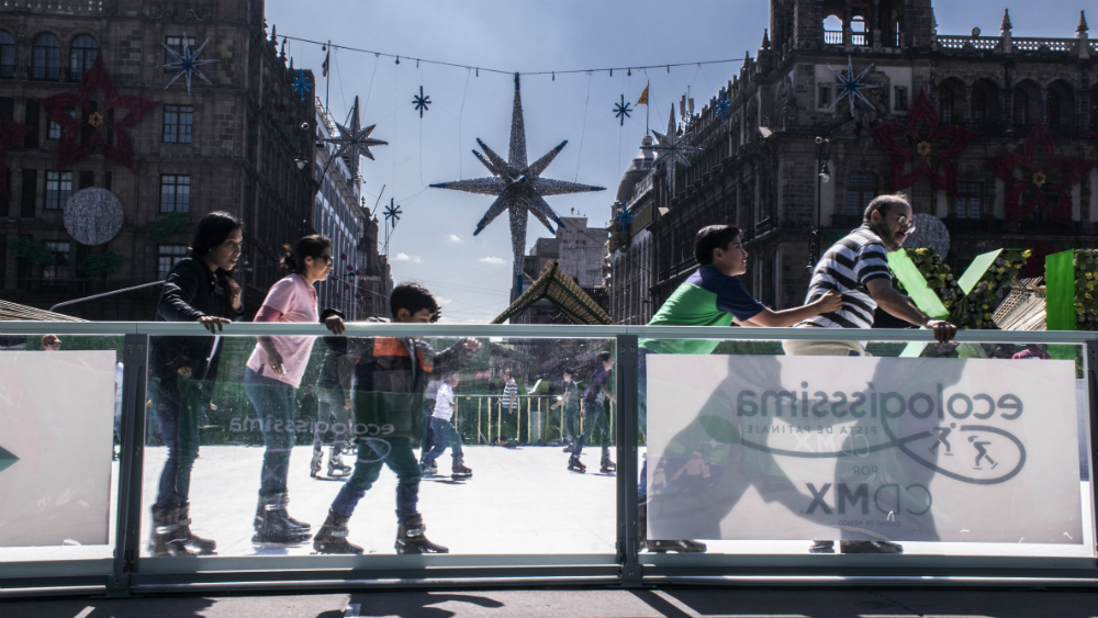 Ciudad de México se quedará sin pista de hielo por COVID-19 - pista-de-hielo-zocalo