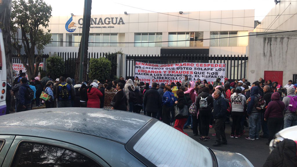 Cierran la Calzada México-Xochimilco por protesta en la Conagua