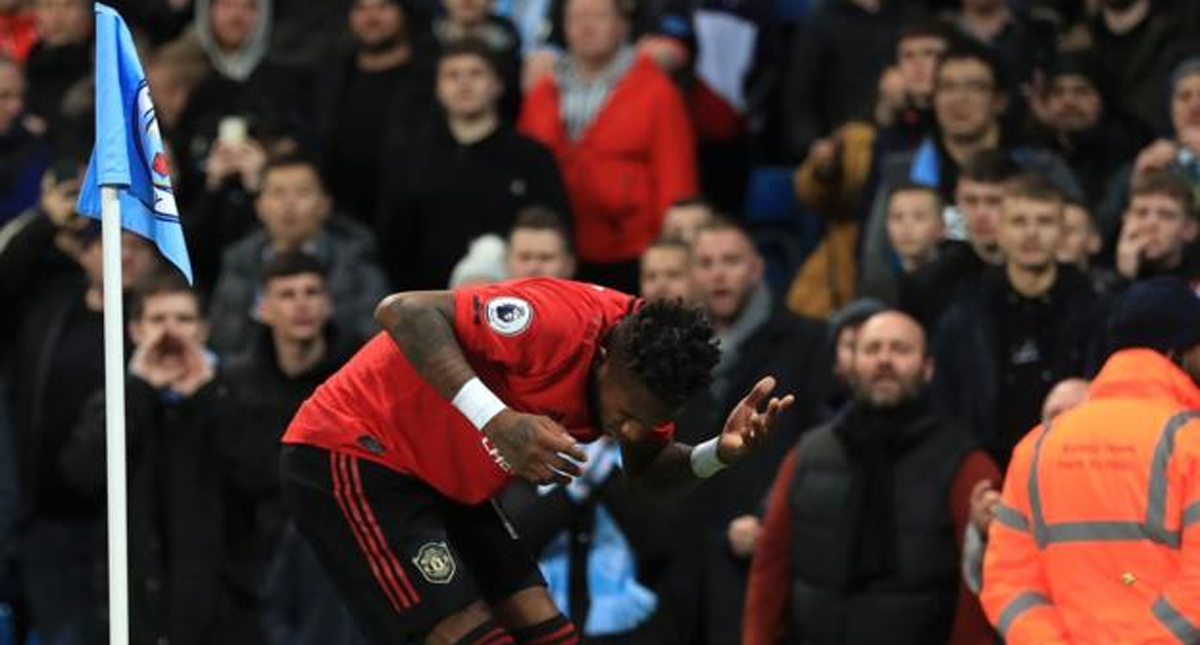 Manchester City investigará actos racistas en su estadio