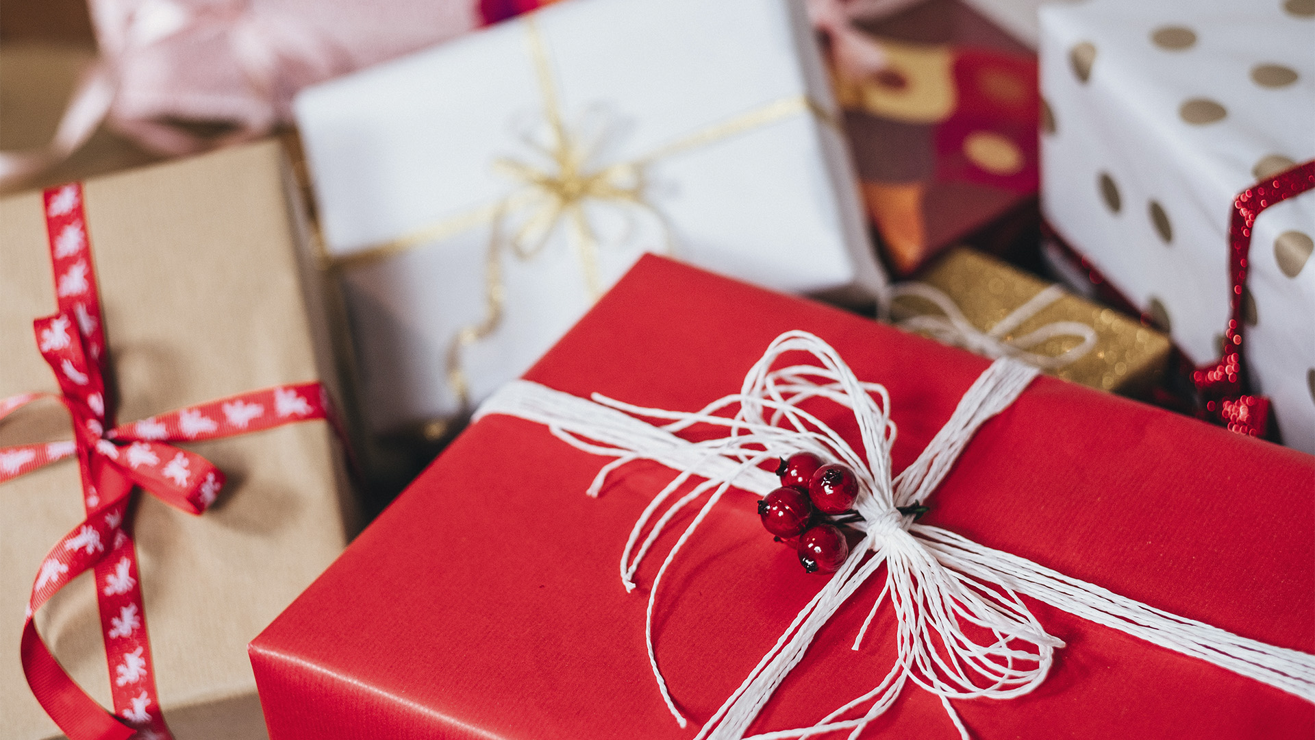 Mexicanos gastan más de tres mil pesos en regalos de Navidad