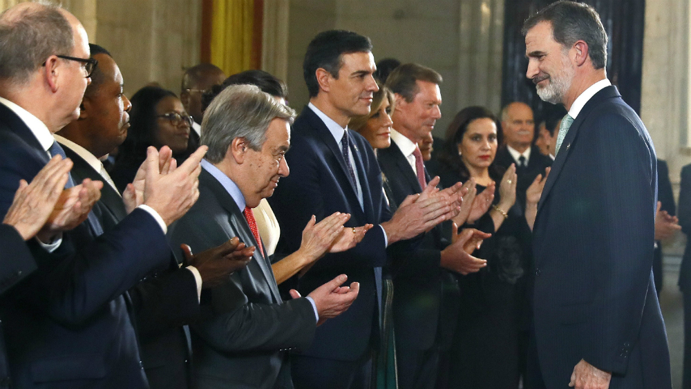 Pide Felipe VI actuar con liderazgo ante calentamiento global