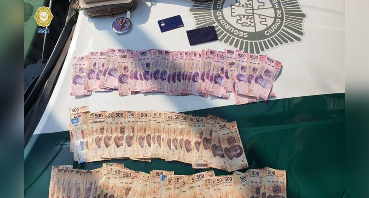 Detienen a dos colombianos por el robo de 88 mil pesos a cuentahabiente en la Roma