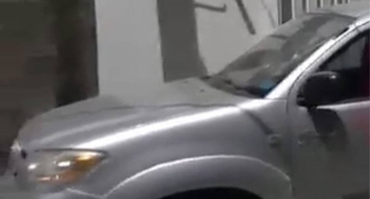 Atacan vehículo de funcionario municipal de Salamanca, Guanajuato