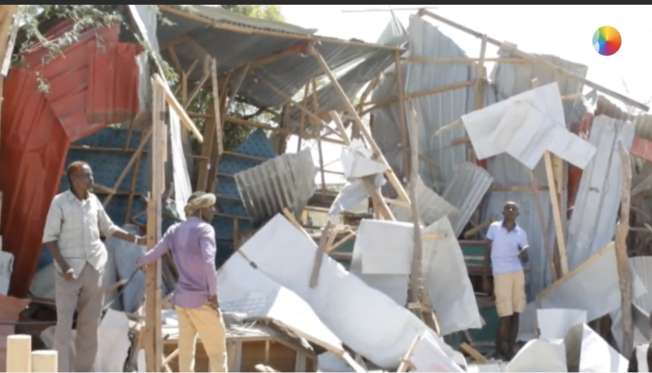 Suben a 92 los muertos en uno de los peores atentados que recuerda Mogadiscio