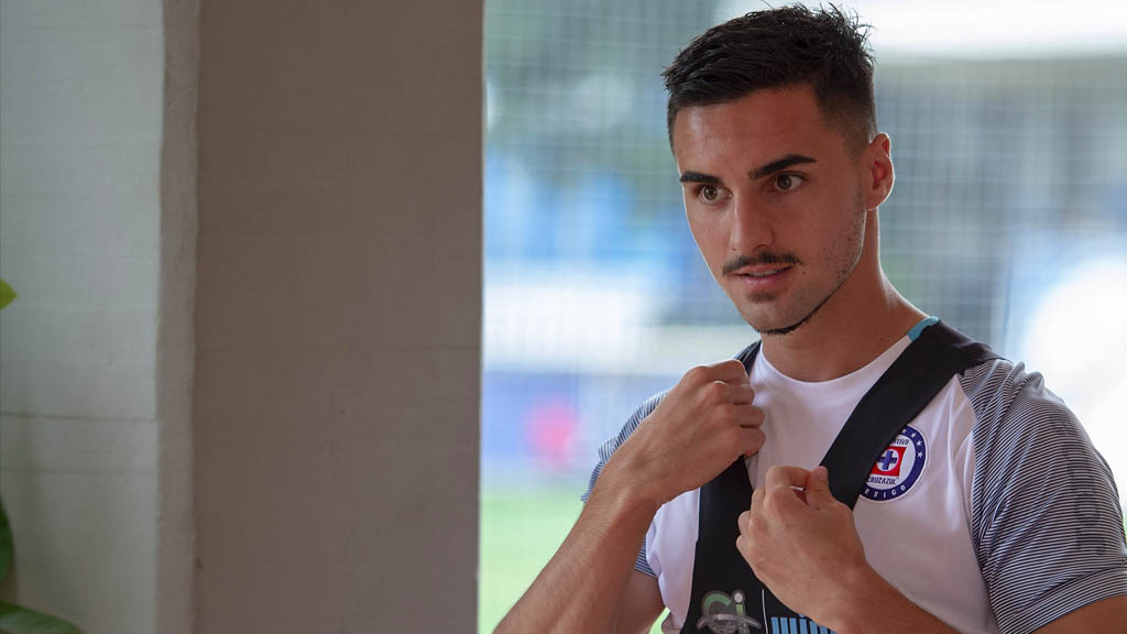 Stephen Eustaquio sale de Cruz Azul para irse con Paços de Ferreira