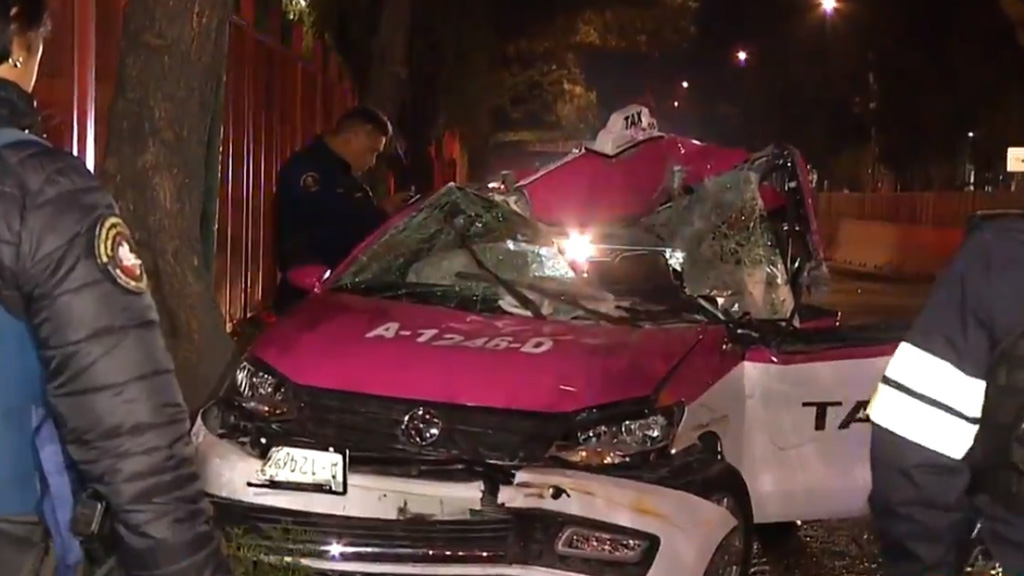 Taxista muere al chocar contra tráiler en la colonia CTM Aragón