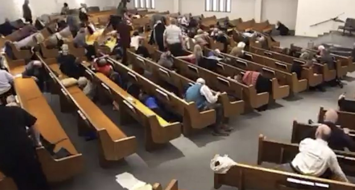 #Video Así fue el tiroteo en iglesia de Texas que dejó dos muertos