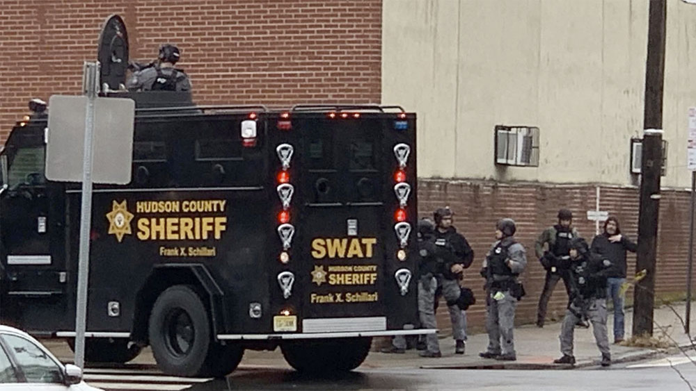 Tiroteo en Nueva Jersey deja al menos un policía muerto Tiroteo en Nueva Jersey deja al menos un policía muerto