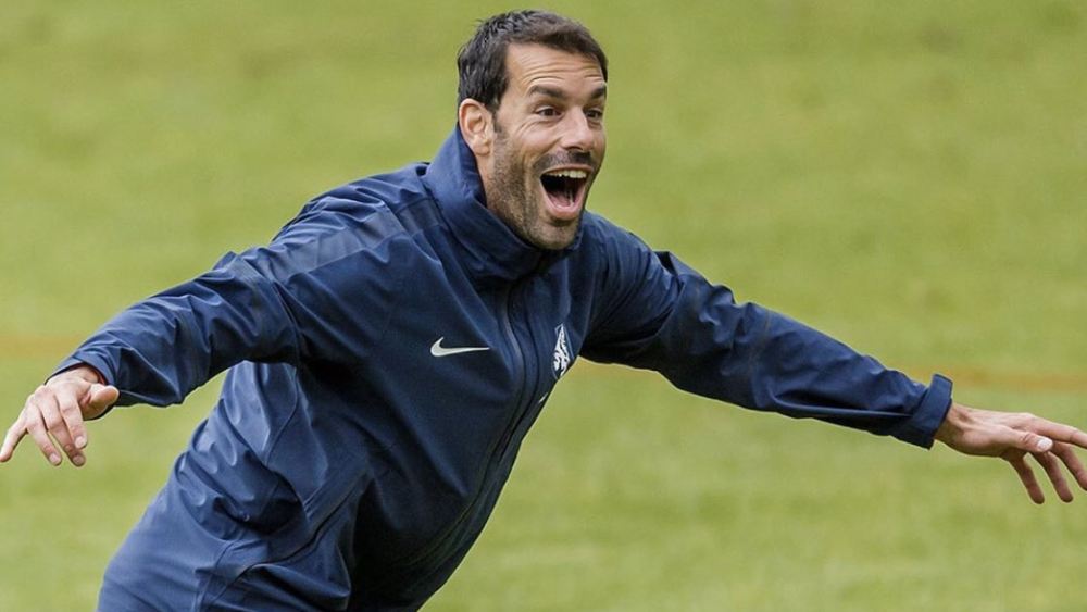 Van Nistelrooy se integra como asistente de Koeman en Holanda