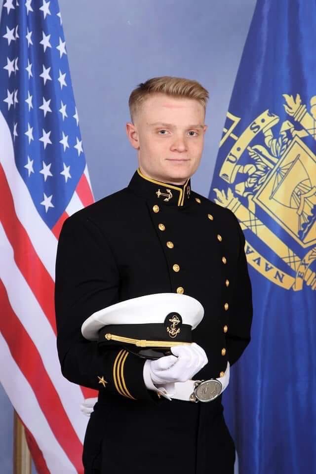 Familia identifica a víctima de tiroteo en base de Florida ante secrecía oficial - victima-tiroteo-florida1