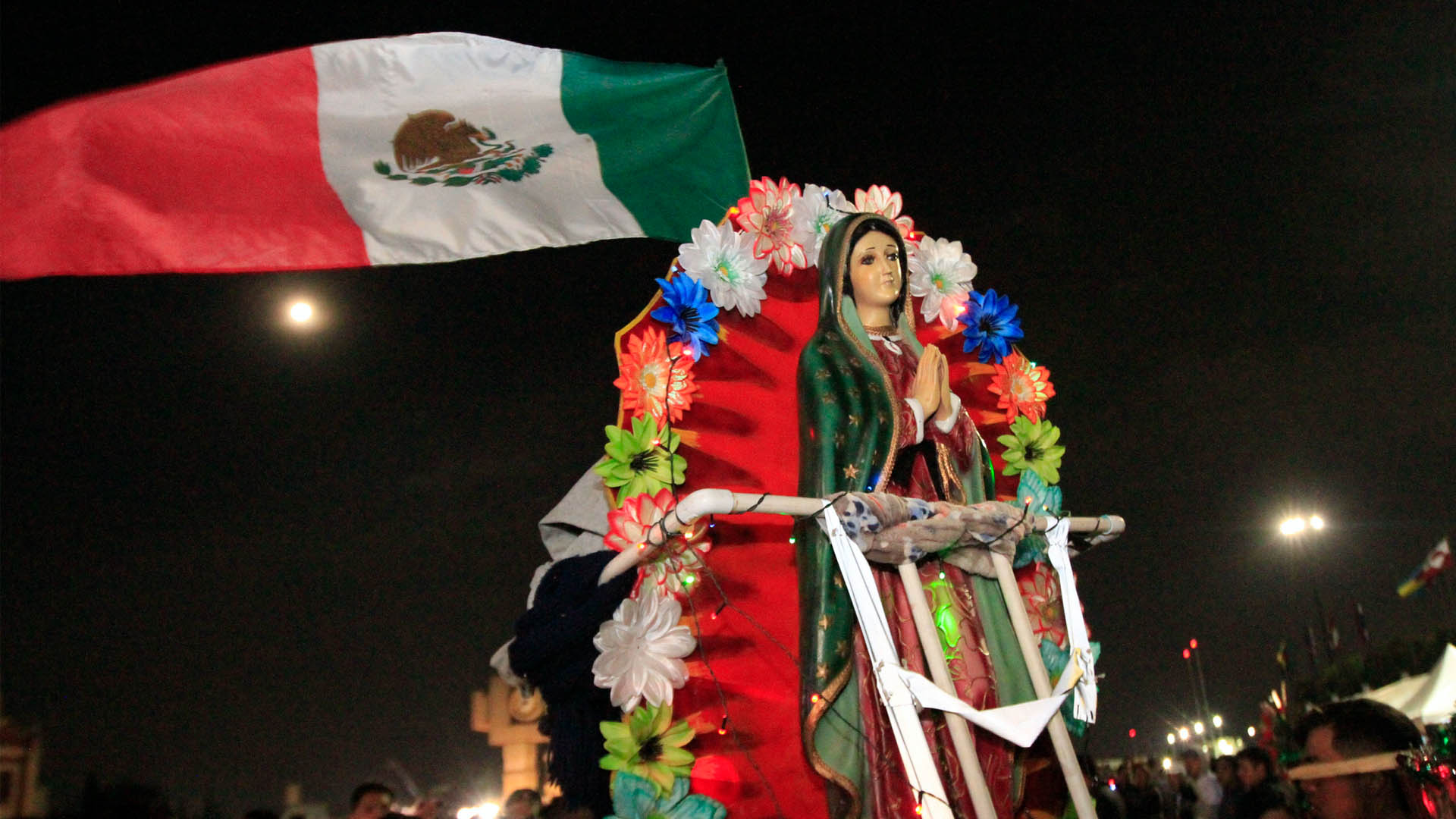 Pese al frío, millones de peregrinos celebran a la Virgen de Guadalupe