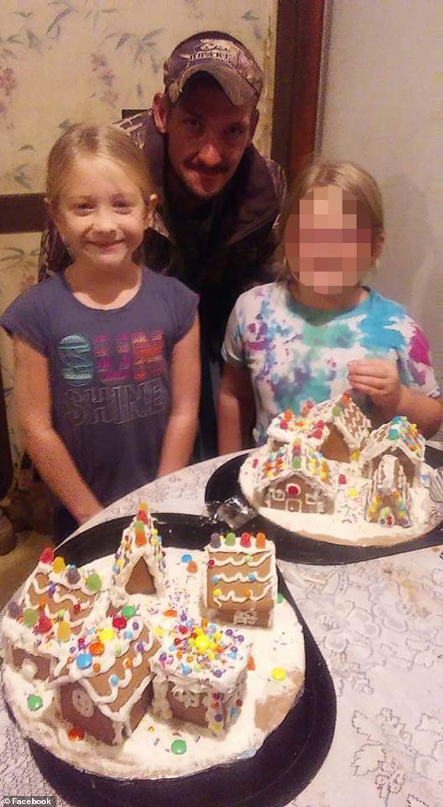 Cazadores matan en EE.UU. a padre e hija al confundirlos con venados - 22922108-7846171-drawdy-also-appeared-to-father-another-young-girl-he-has-been-pi-a-12-1578001184356