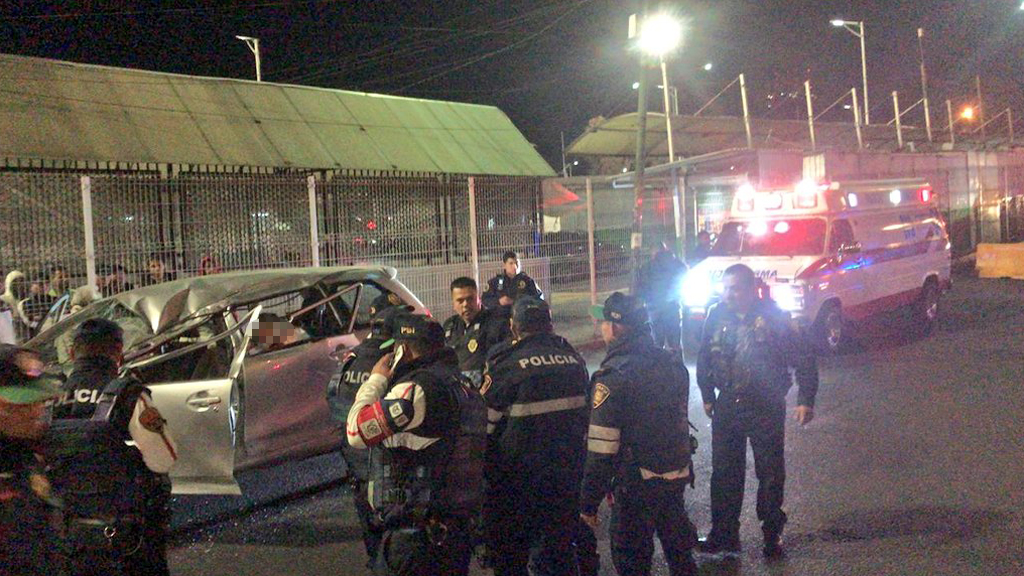 Muere mujer en Indios Verdes por fuerte choque