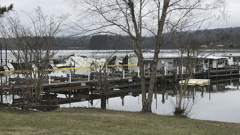 Al menos ocho muertos tras incendio en muelle de Alabama