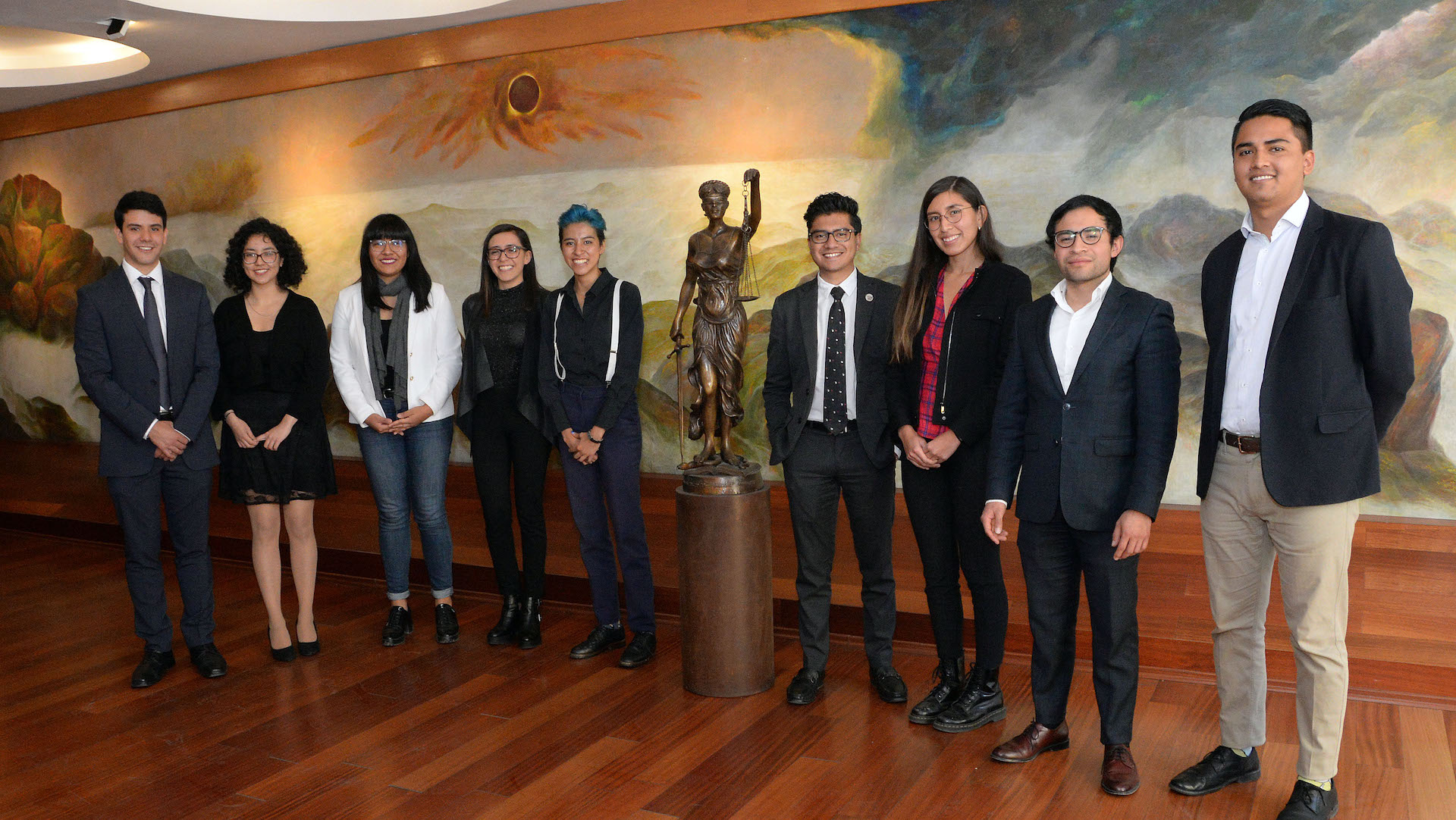 Alumnos de la UNAM ganan concurso internacional sobre comercio e inversión