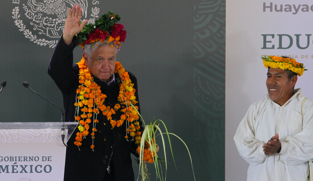 AMLO propone redoblar esfuerzos para transformación del país