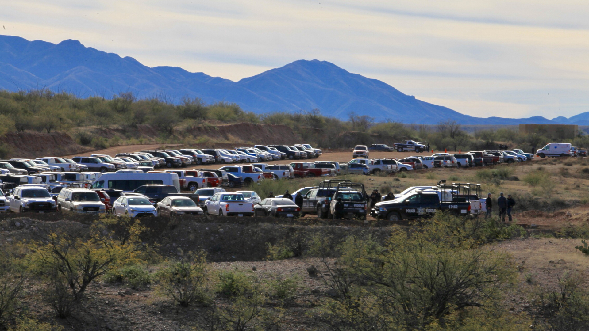 AMLO llega a rancho La Mora para reunirse con familias Langford y LeBarón