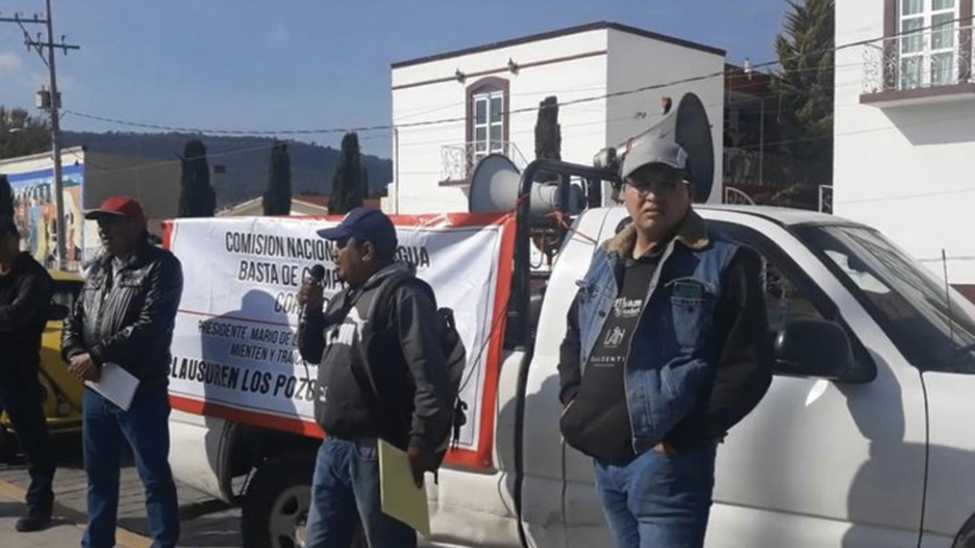 Transportistas vandalizan la Presidencia Municipal de Amozoc, Puebla - amozoc
