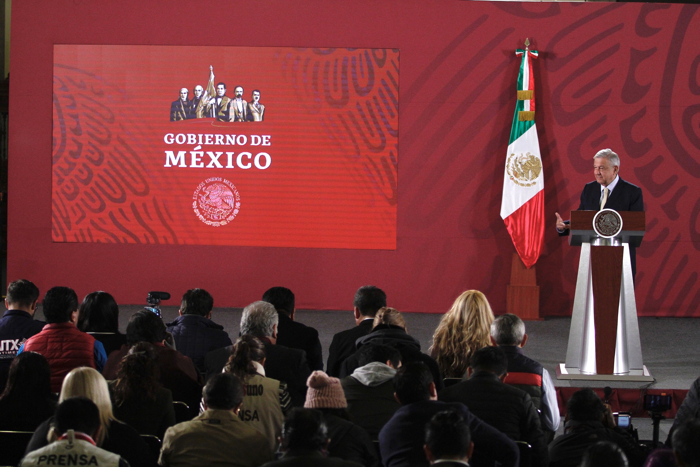 Promete López Obrador abasto de medicamentos a niños con cáncer (23-01-2020)