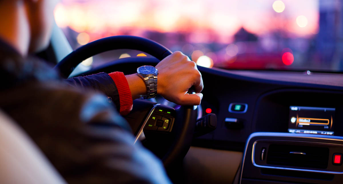 Malos hábitos que destrozan tu coche, o pueden provocar un accidente