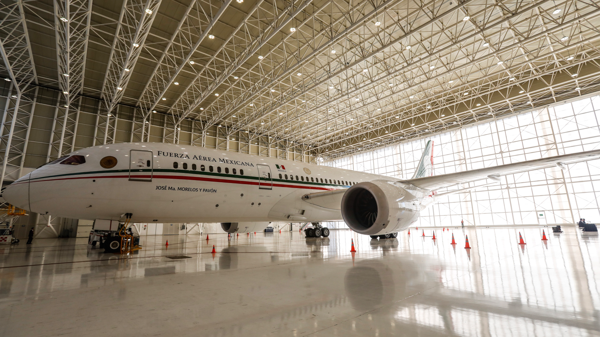 Hay una oferta de 120 millones de dólares por Avión Presidencial: Banobras