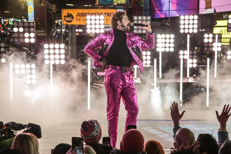 #Fotos Así celebraron la llegada del Año Nuevo en Nueva York - b7c9e035e6656c2ac09b883f59c9697478377400w