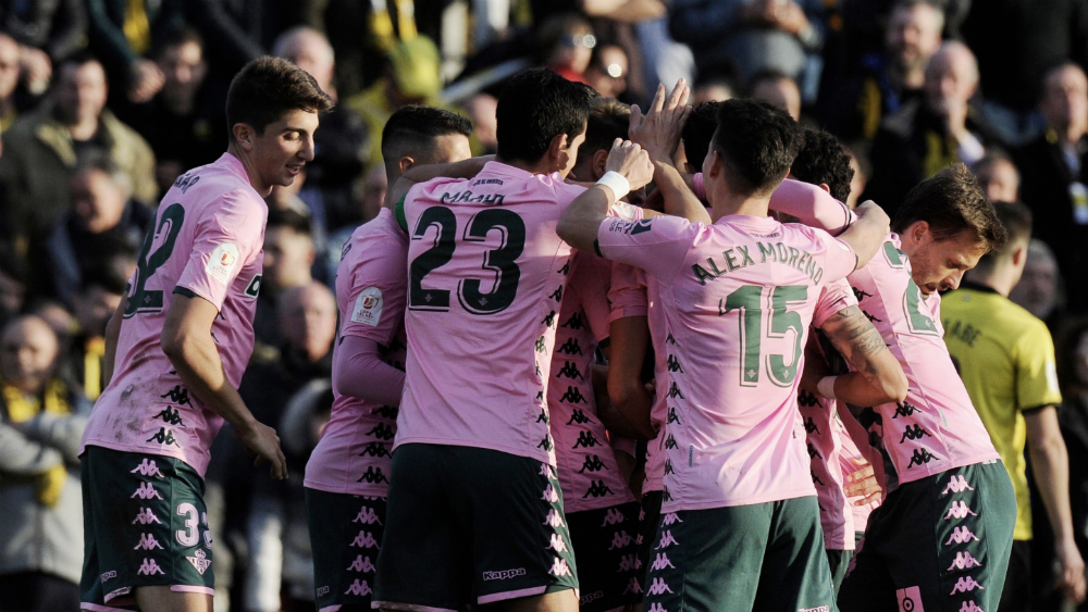 Guardado da asistencia en victoria de Betis con Lainez como titular