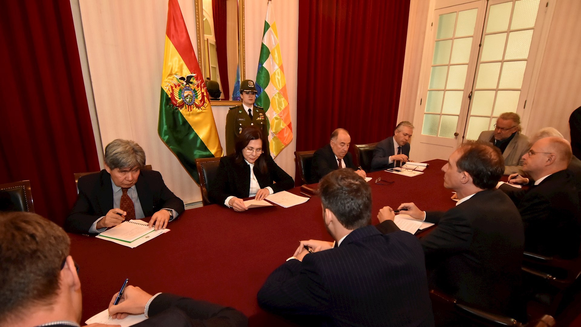 Bolivia en pos de recomponer las relaciones con España con gente de confianza