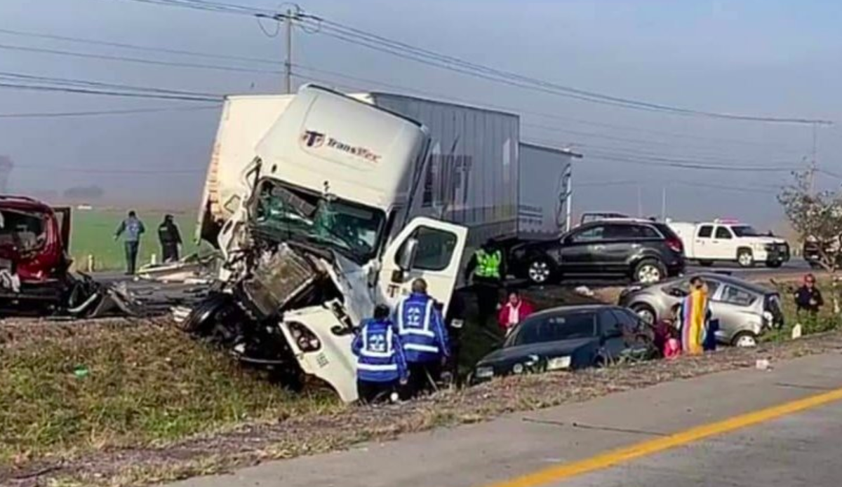 Carambola en la México-Querétaro deja al menos un muerto