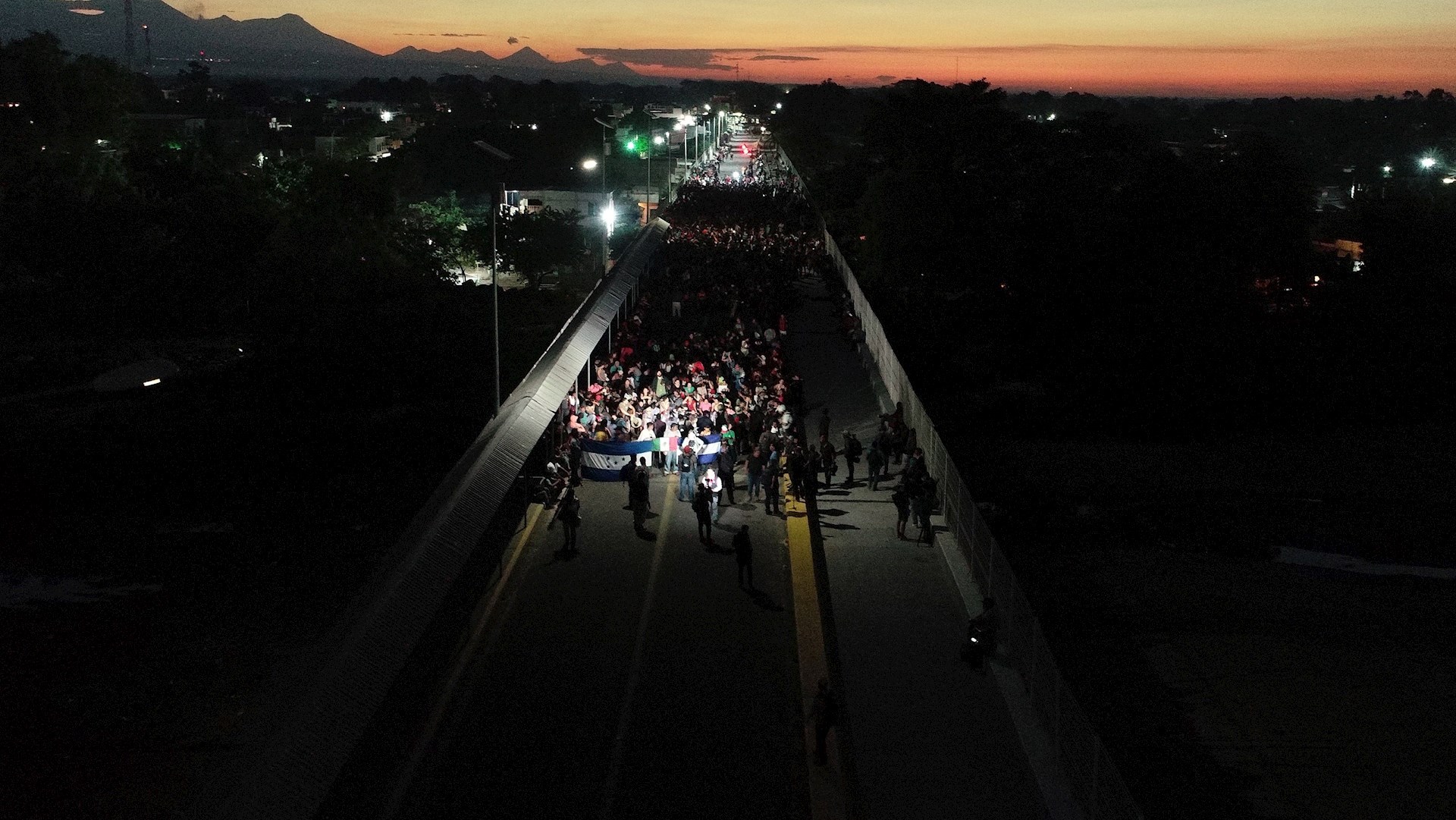 Mexicanos apoyan estrategia migratoria del gobierno, según Consulta Mitofsky