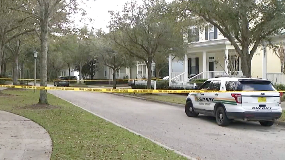 Hallan cuatro cadáveres en vivienda de comunidad de Disney en Florida Hallan cuatro cadáveres en vivienda de comunidad de Disney en Florida