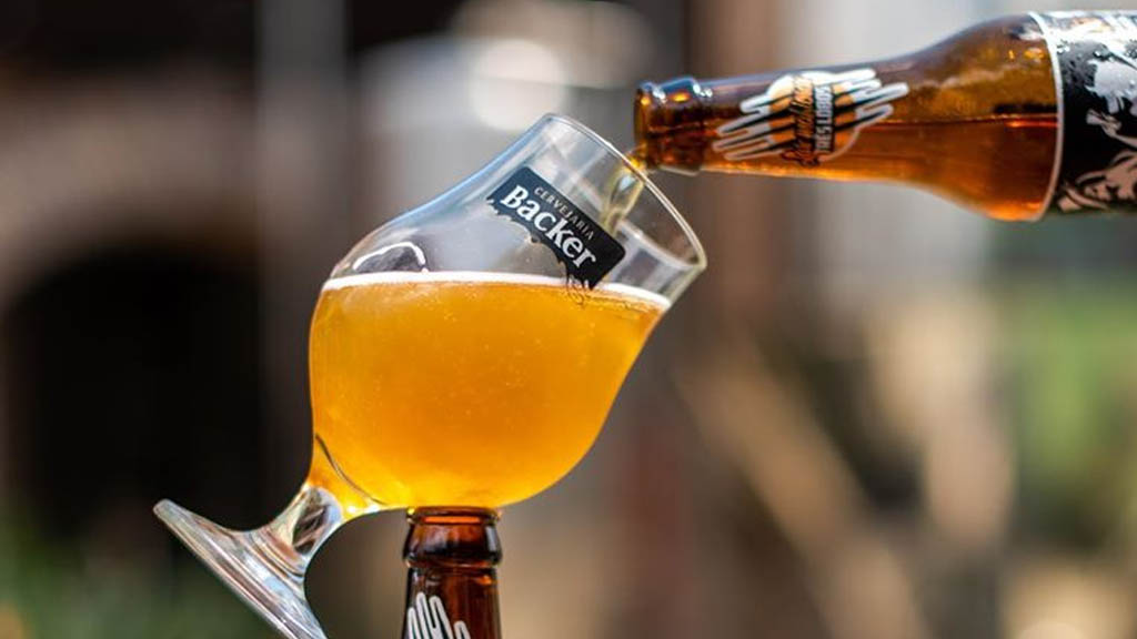 Suspenden ventas de cervecera brasileña investigada por riesgo a la salud