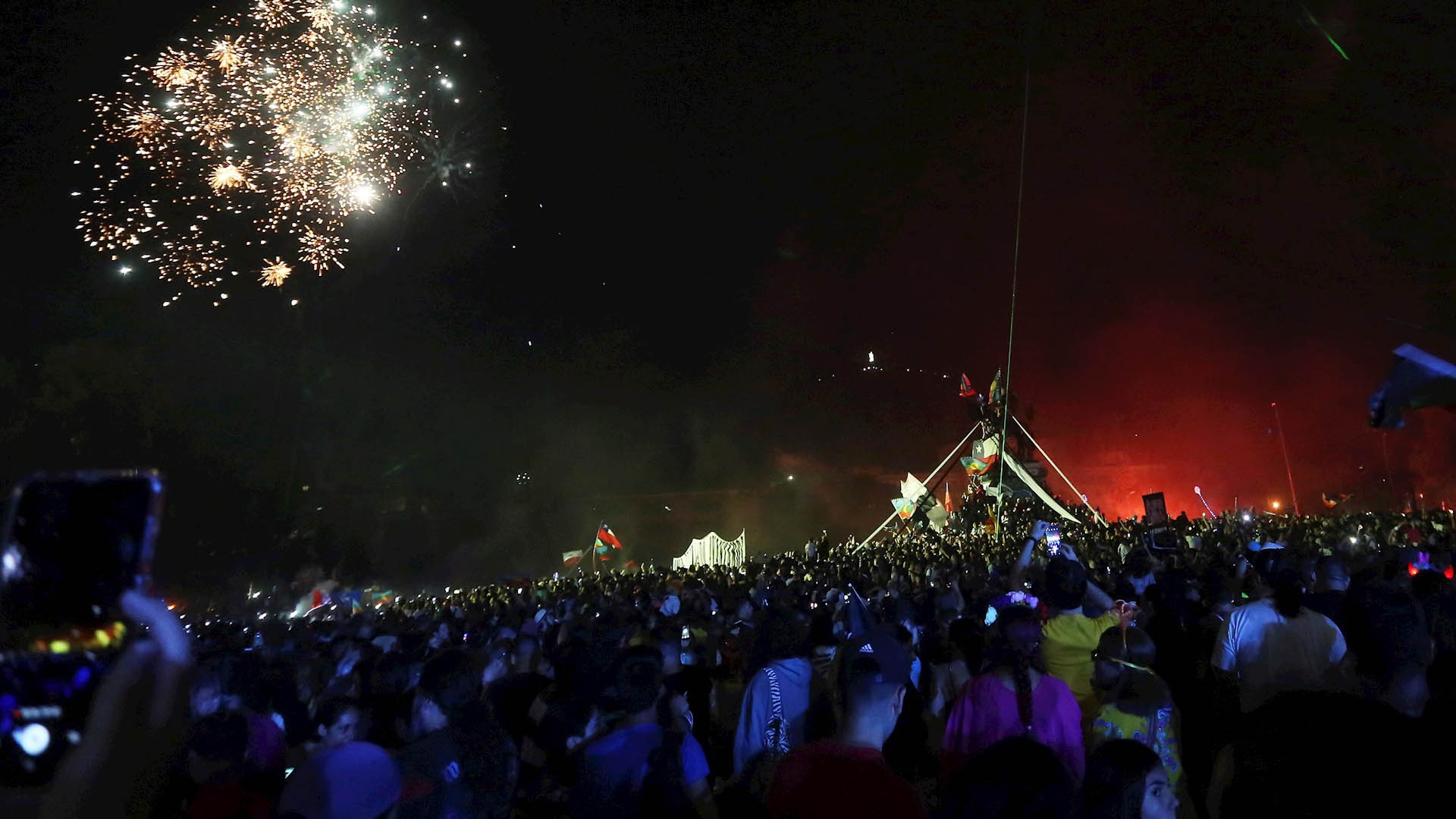 Protestas en Año Nuevo en Chile dejan 21 carabineros lesionados
