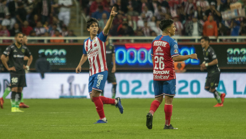 Chivas gana a Juárez e ilusiona a sus aficionados