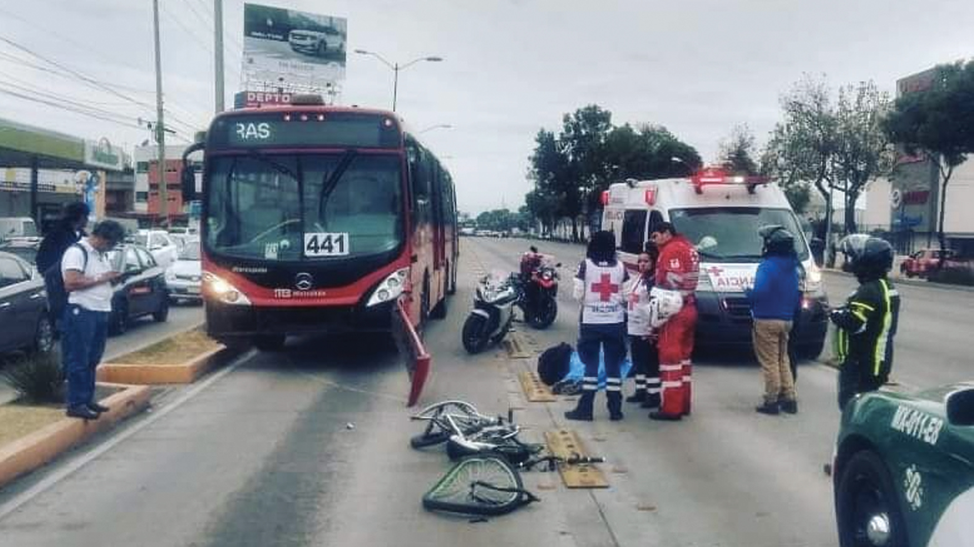 Muere ciclista atropellado por Metrobús en la GAM