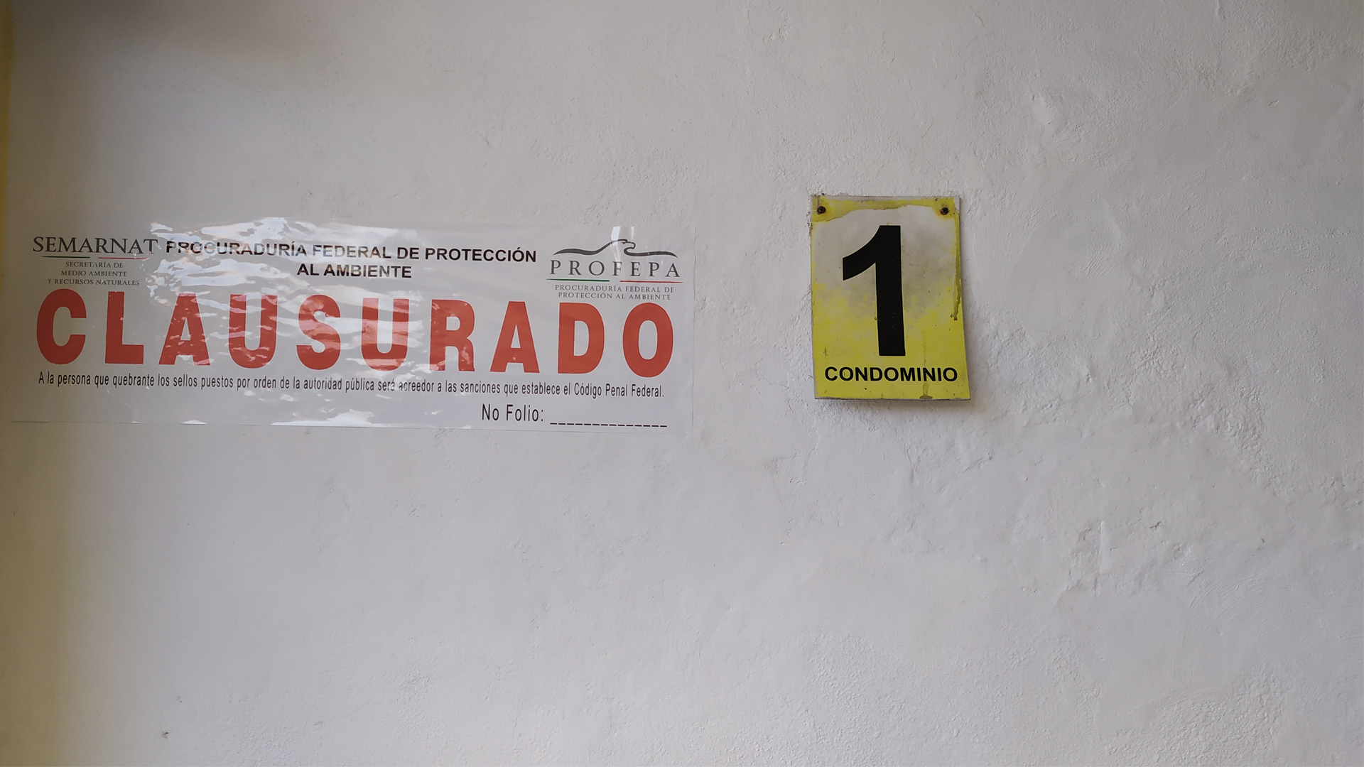 Clausuran de manera definitiva condominios en Manzanillo