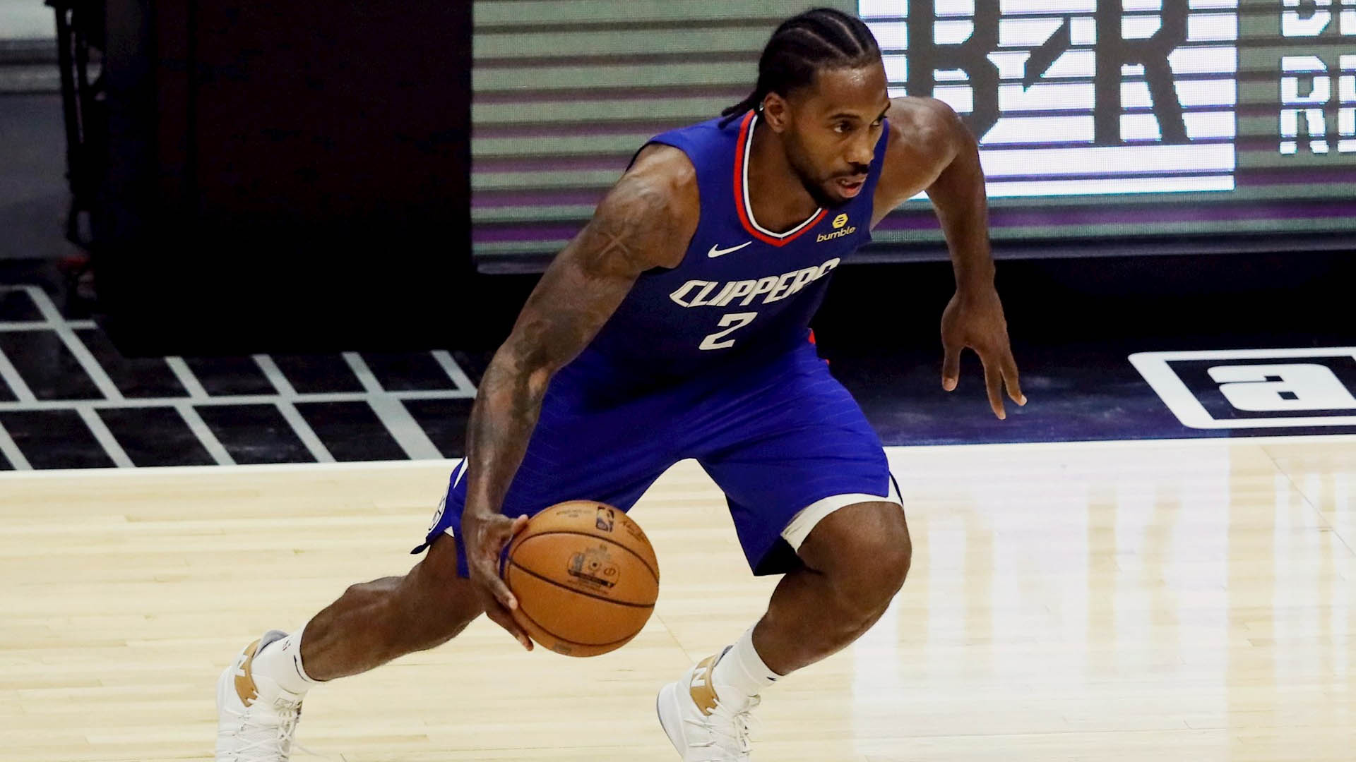 Kawhi Leonard logra triple-doble en victoria de los Clippers