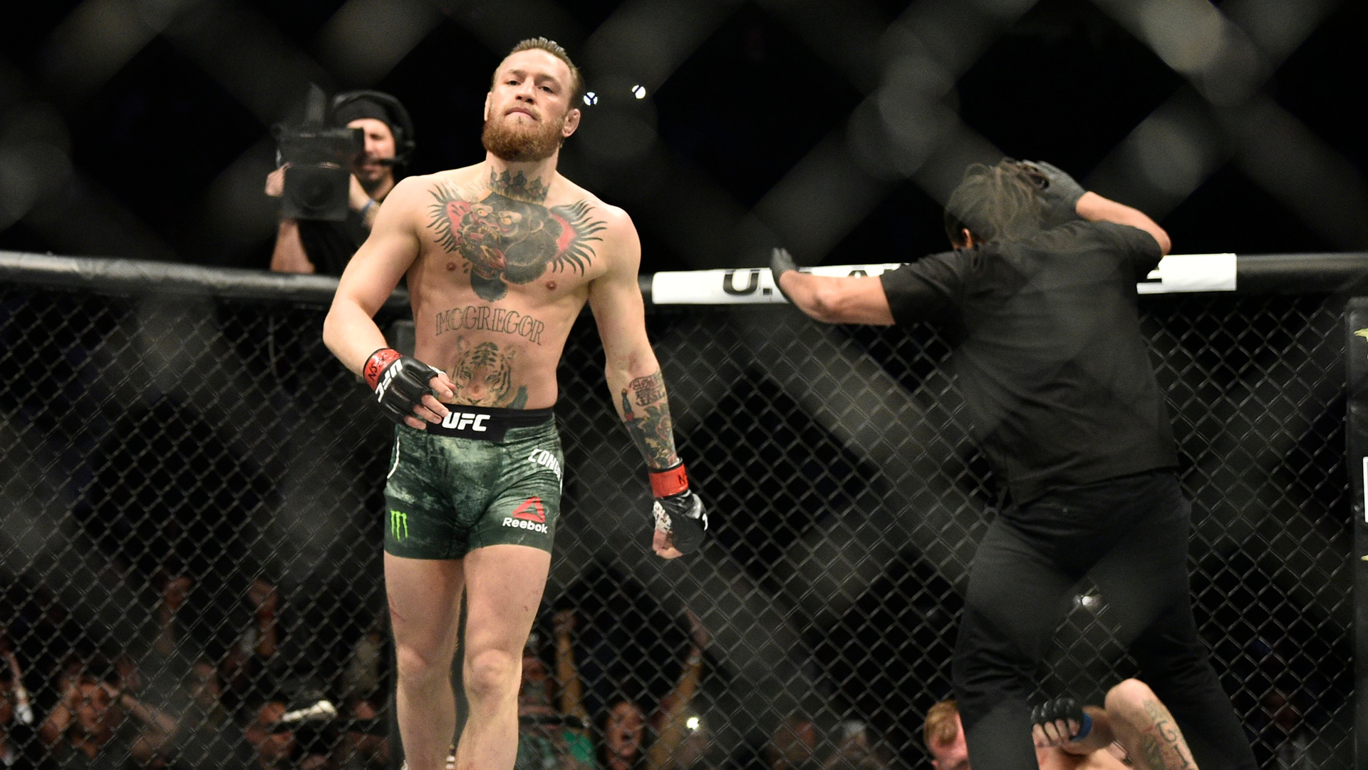 #Video Conor McGregor vence en 40 segundos a ‘Cowboy’ Cerrone