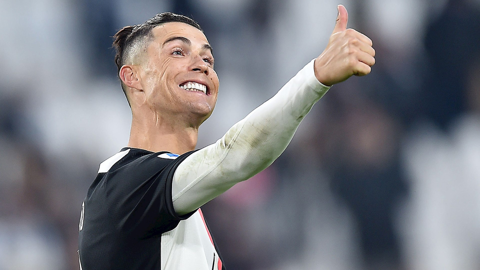 Cristiano firma el 56 triplete de su carrera, el primero en Serie A