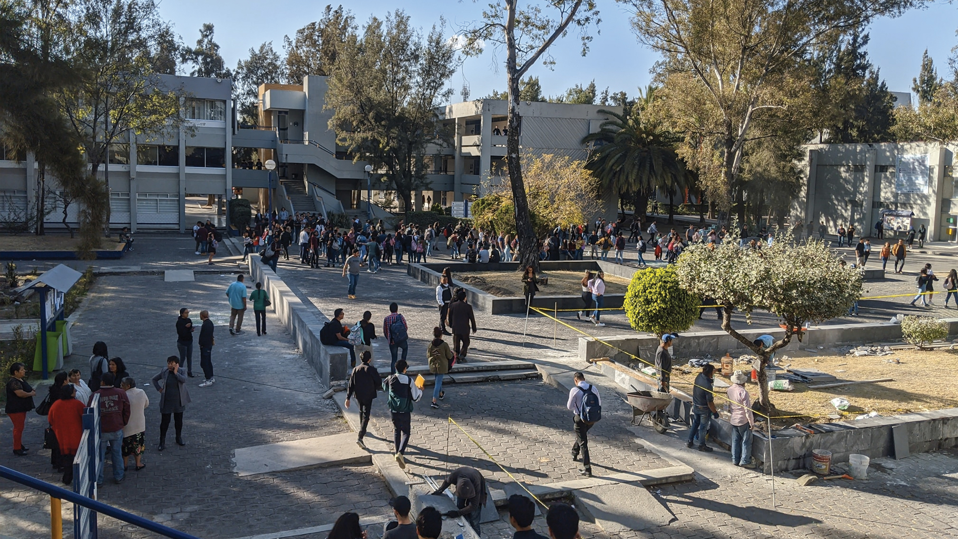 Desalojan FES Aragón por presunto explosivo