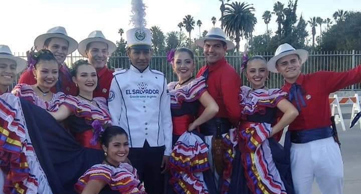 Latinos protagonizan el Desfile de las Rosas 2020 en California