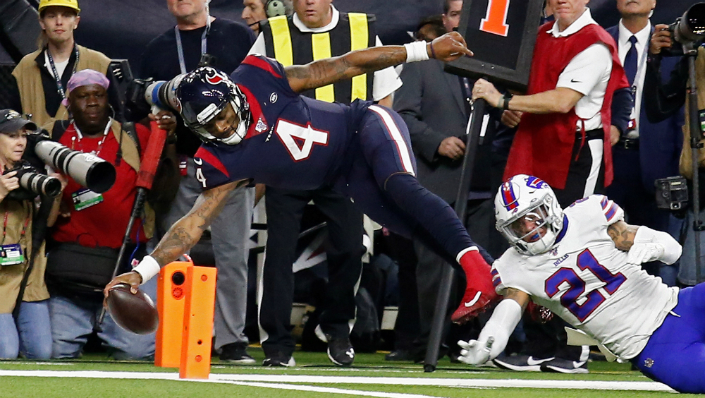 Con remontada, Watson y Texans pasan a la ronda divisional