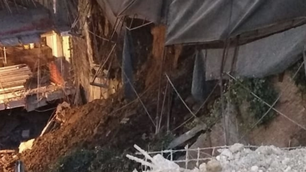 Suspenden obra en Cuajimalpa tras deslave, sin lesionados