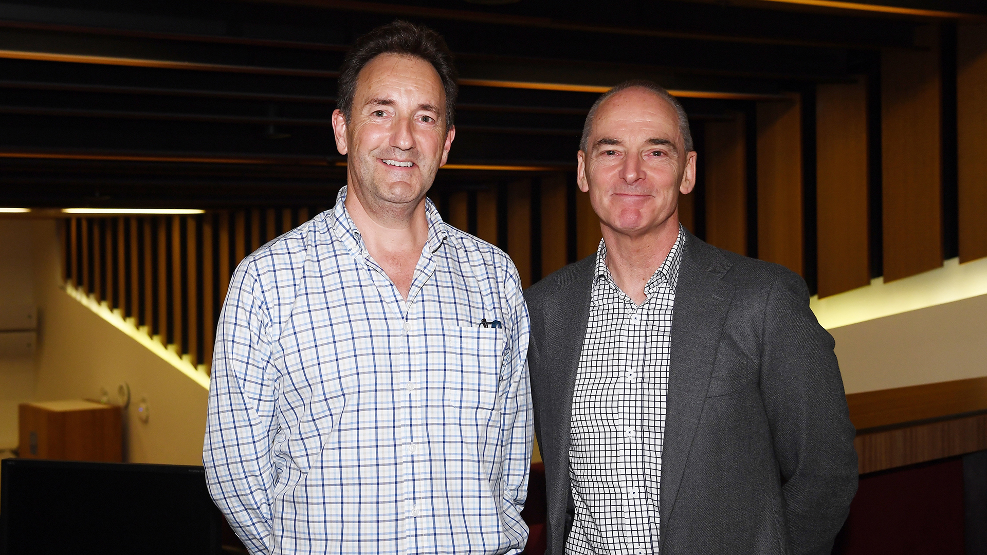 Científicos de Australia reproducen virus causante de la neumonía de Wuhan - doctores-julian-druce-y-mike-catton